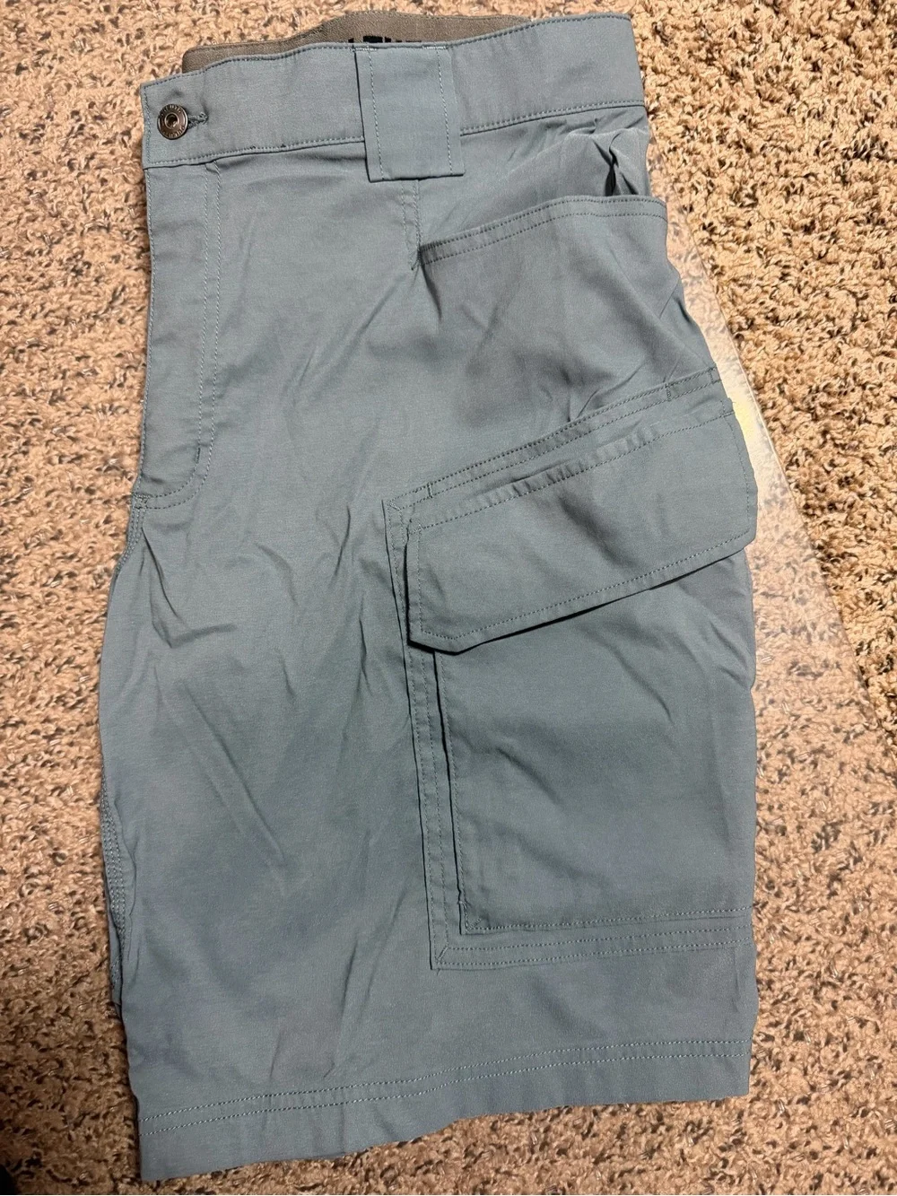 Duluth Trading Co Light Teal Cargo Shorts - Utility Pockets 9 in inseam